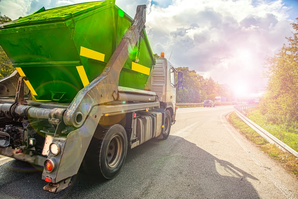 Guide to Dump and Garbage Truck Accidents in Atlanta